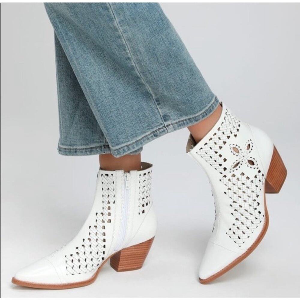 Matisse Bello White Lattice Leather Lasercut Boots Size 8.5 Zip Ankle Booties